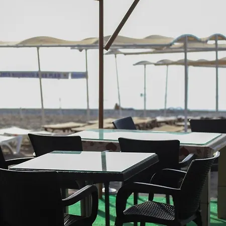 Omorfi Garden Hotel
