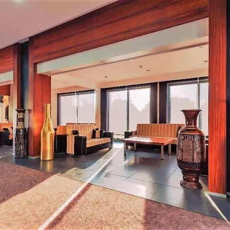 Omorfi Garden Hotel