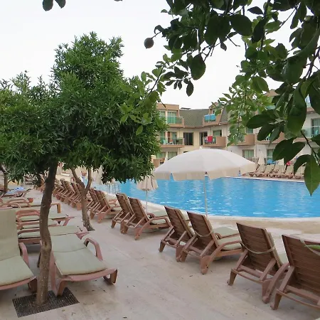 Omorfi Garden 4*